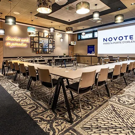 Novotel Paris 14 Porte D'Orleans-3